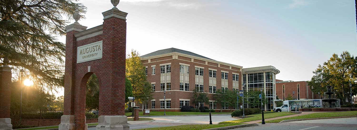 archway into summerville campus