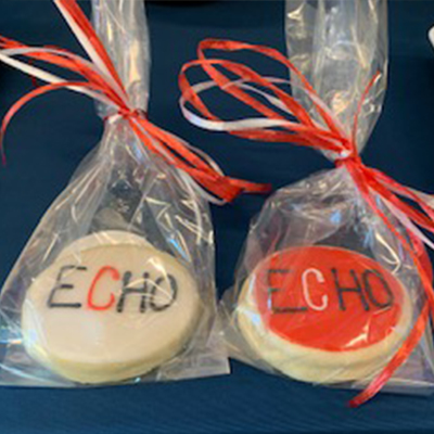 Photo of cookies sitting on a table