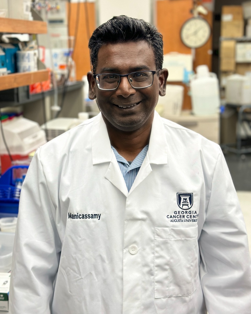 photo of Santhakumar Manicassamy, PhD