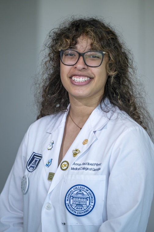 photo of Anna-Racquel Perez