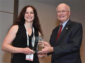 Mackenzie Hagan (L), ASMBR 2019 President Bart Clarke, M.D. (R)