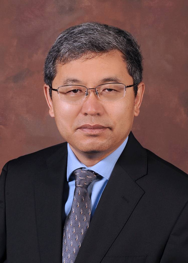 Photo of Dr. Xingjun Fan