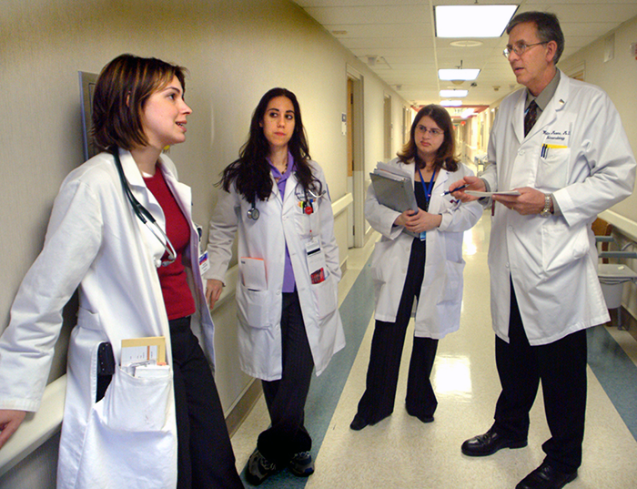 Students on Rounds with Dr. Moore