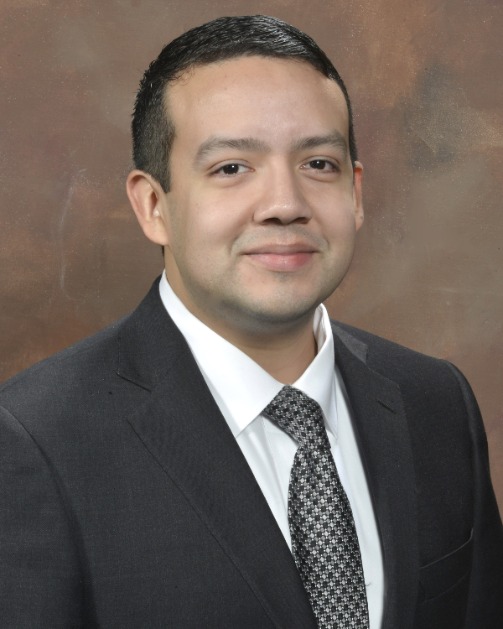 Dr. Humberto Sifuentes