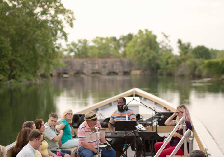 canal tour