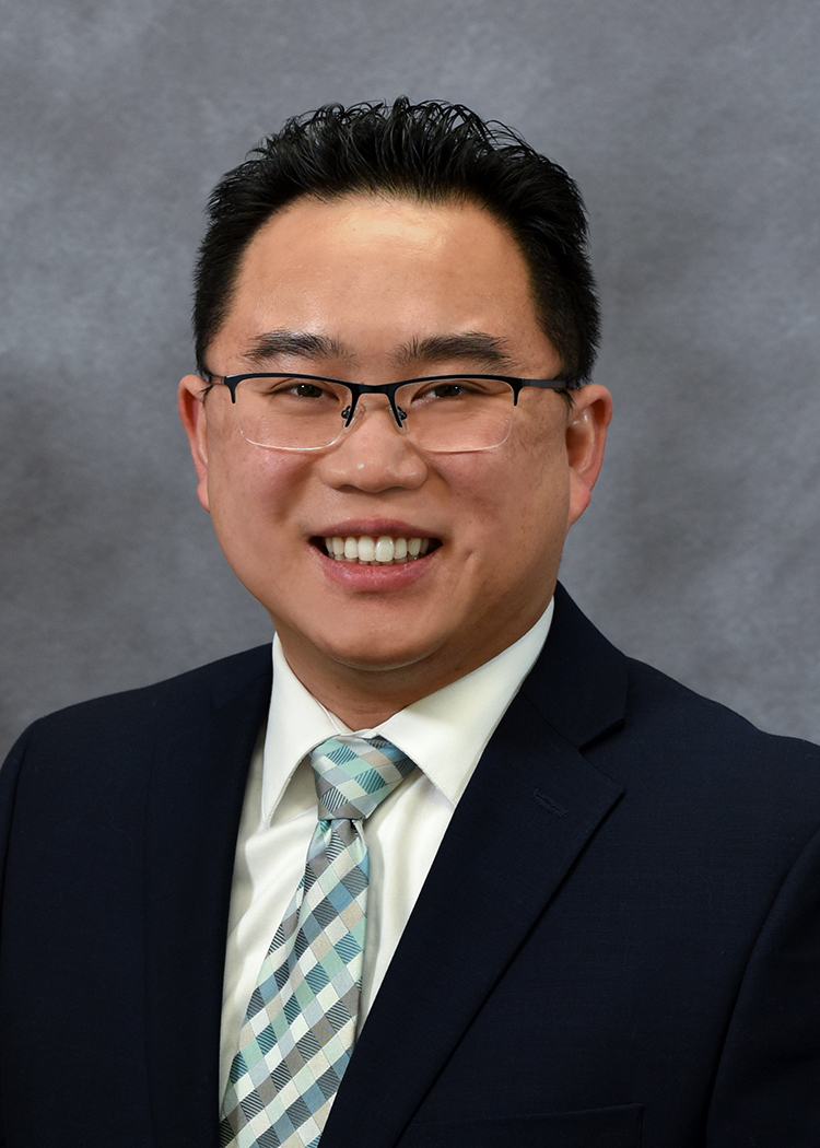 photo of LUKE y. CHANG, M.D.