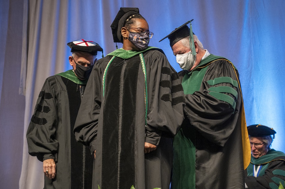 utk graduate hooding 2021