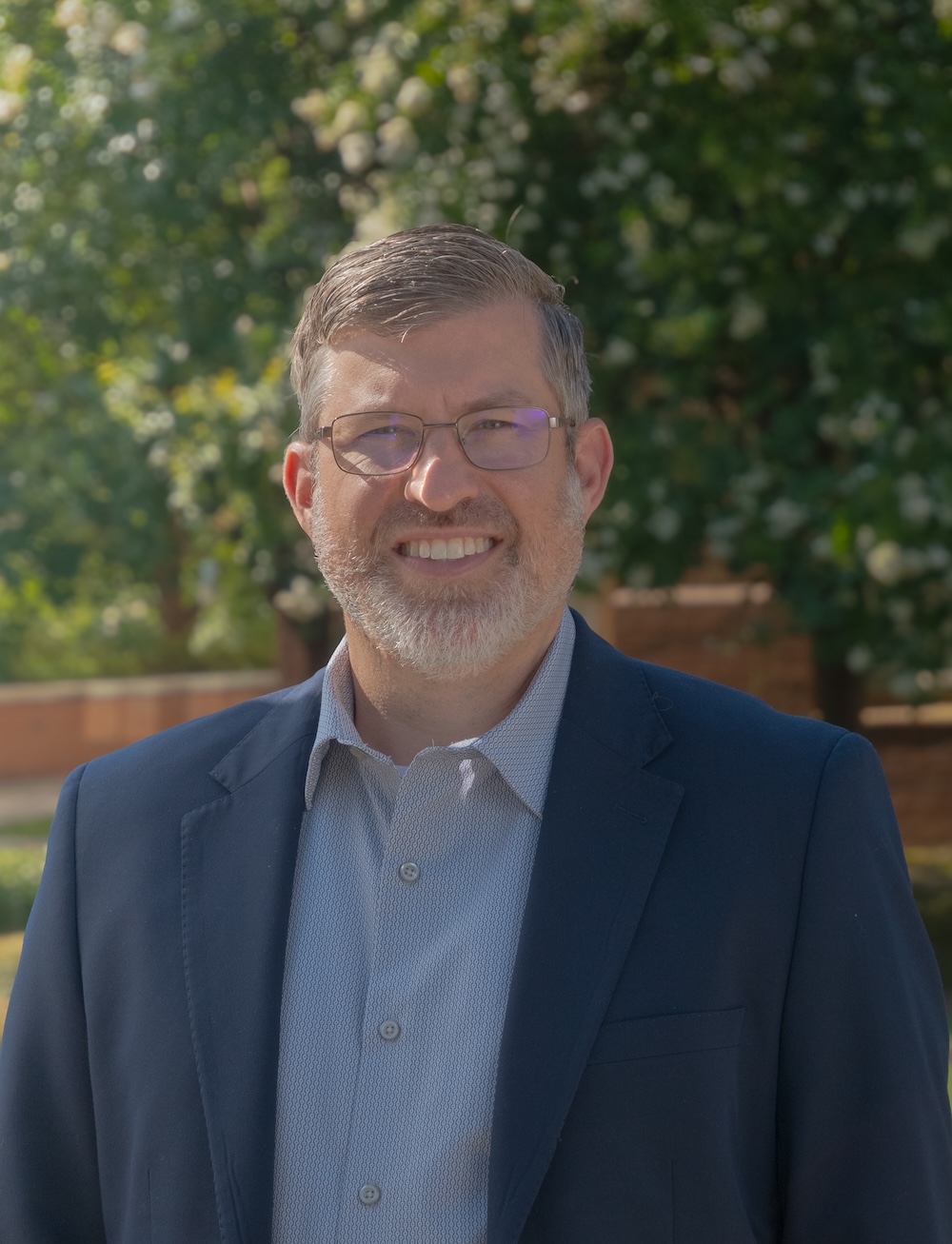 photo of Dustin Avent-Holt, PhD