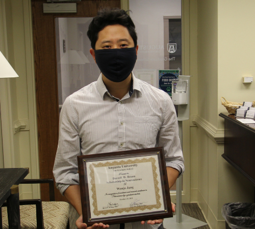 Wonjo Jang with Brann Award