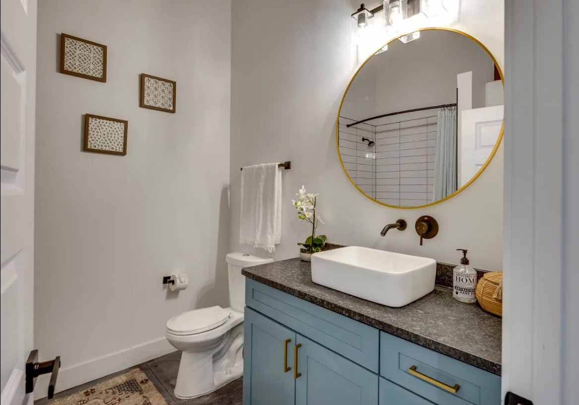 Bathroom LAyout
