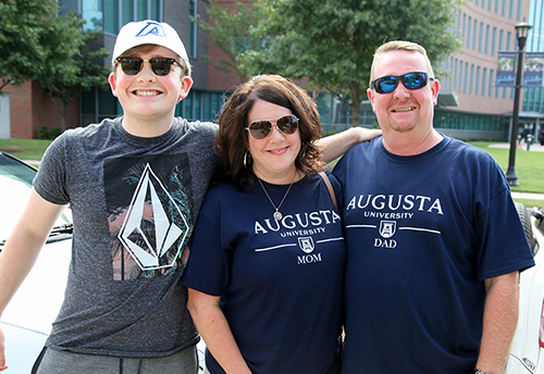 Students on Move-In Day