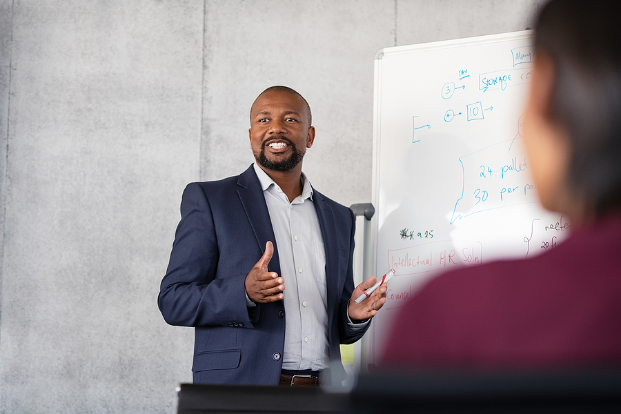 Man leading an HR leadership development discussion