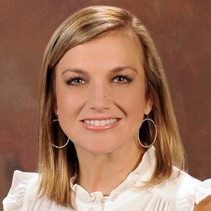 Headshot of Andrea Anderson