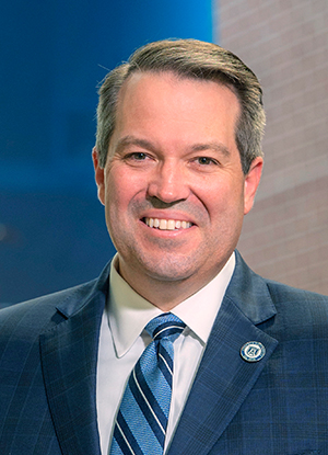 Headshot of Russell Keen